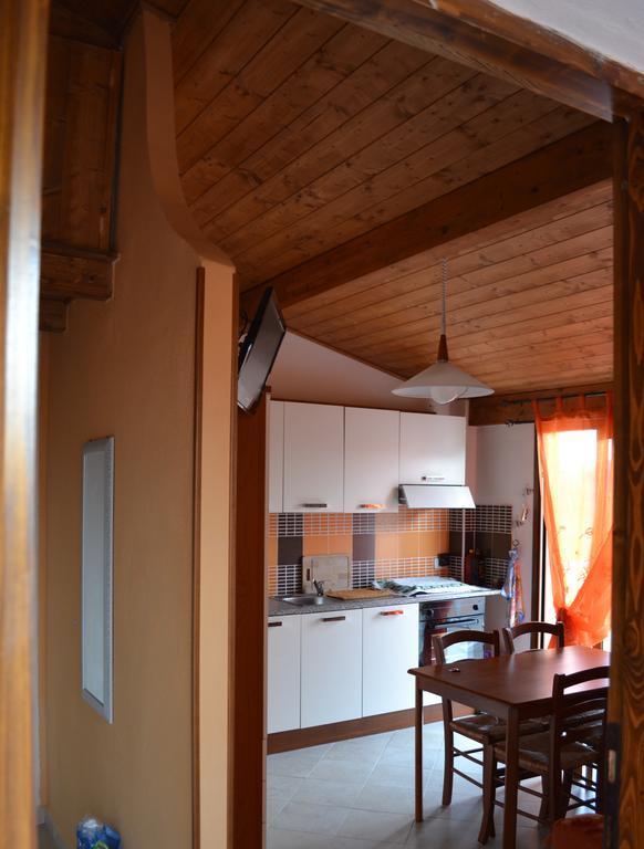 Apartments Mimose Badesi Pokój zdjęcie