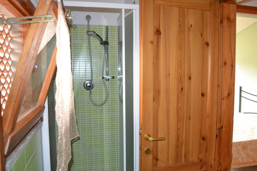 Apartments Mimose Badesi Pokój zdjęcie