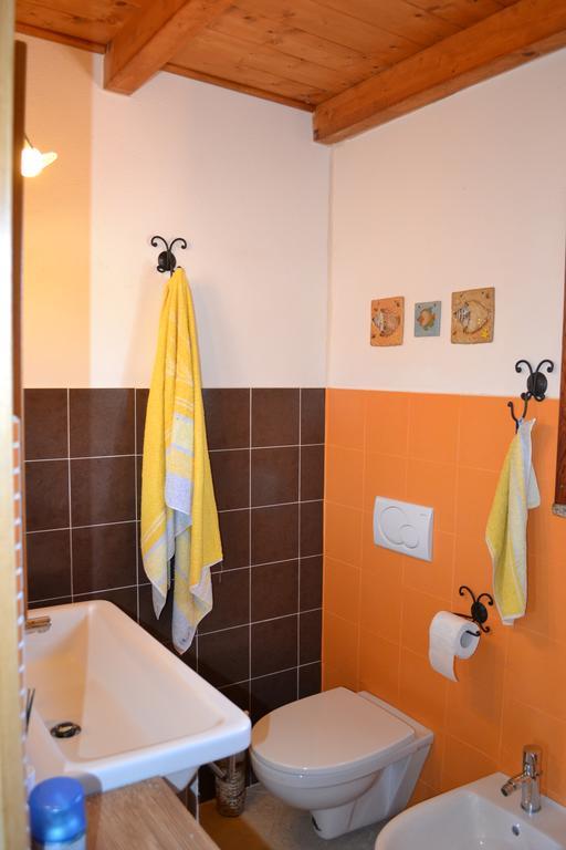 Apartments Mimose Badesi Zewnętrze zdjęcie