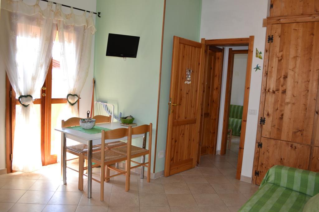 Apartments Mimose Badesi Zewnętrze zdjęcie