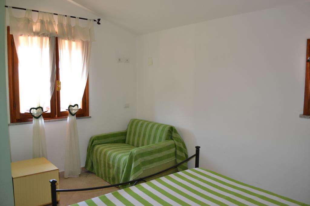 Apartments Mimose Badesi Zewnętrze zdjęcie